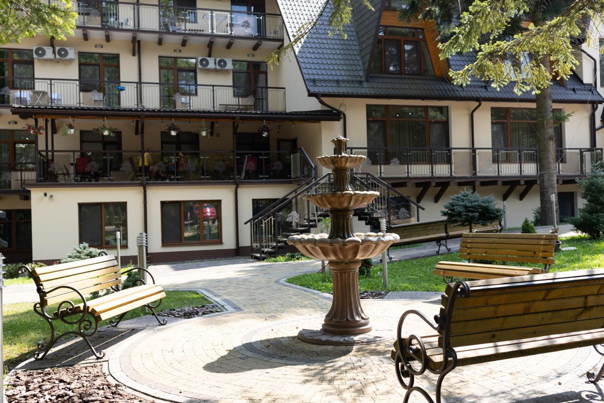 Vitapark Stariy Dub Truskawez Exterior foto